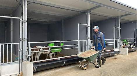 Melkveehouder Erik Trompert voor de Topcalf Kalverstal