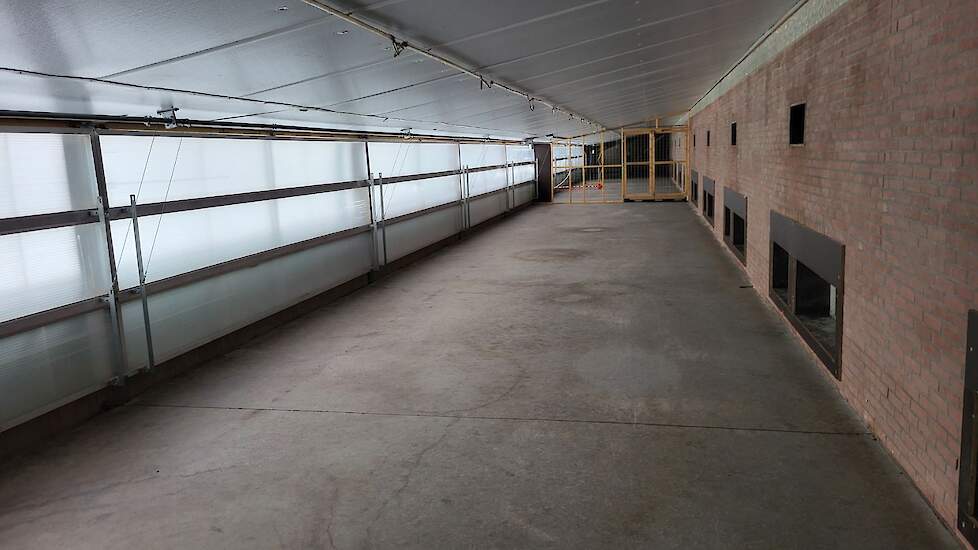 De ge&iuml;soleerde wintergarten van een biologische leghennenhouder uit Terschuur (GD).