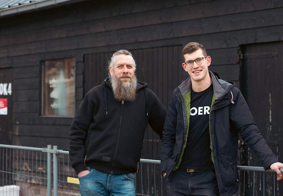 Mirco (rechts) en zijn vader Michel Banning.
