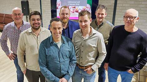 Vlnr. het bestuur: Henny Driessen, Niek Baeten, Jos Naalden, Pierre van Genugten, Luuk Winkelmolen, Ronny Jansens en Wilbert Egelmeers.
