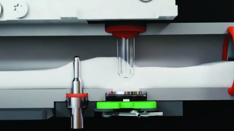 Het inline meetsysteem analyseert tijdens het melken automatisch vet, eiwit, lactose en temperatuur in de melk. Deze parameters geven waardevolle informatie over de gezondheid van het uier en de melkproductiefunctie.