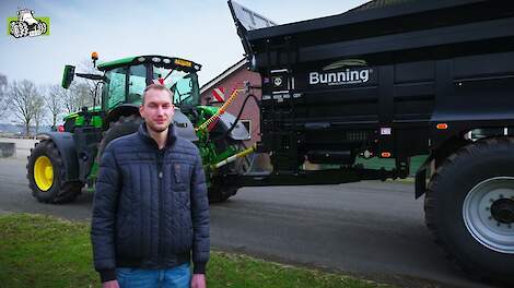 Klei strooien op zand zorgt voor betere bodemstructuur