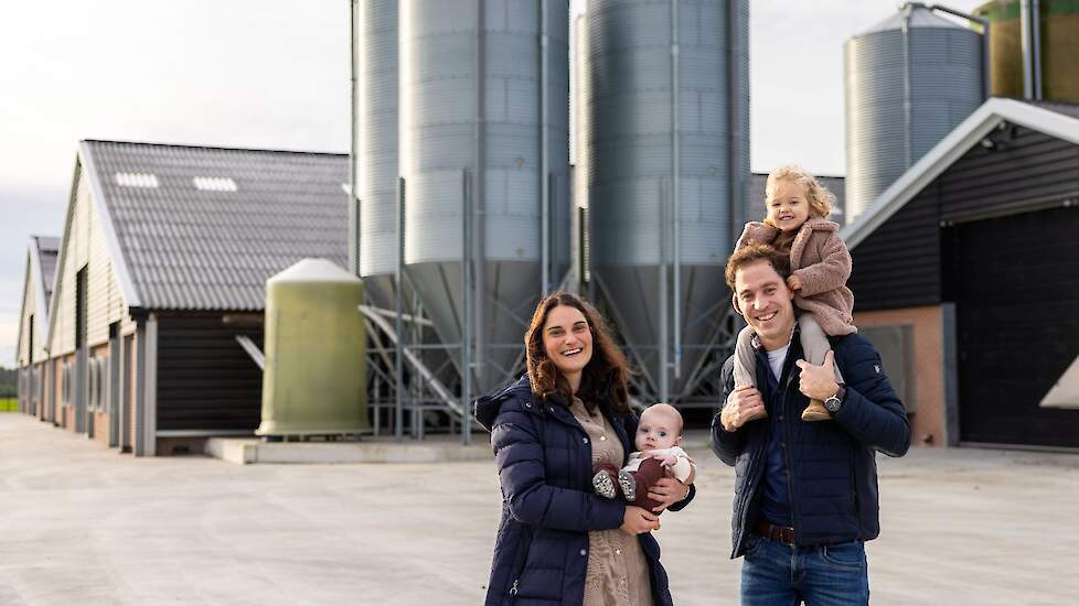 Paul en Marieke bouwden twee nieuwe stallen met uitloop en stapten over naar het 1 ster beter leven concept.