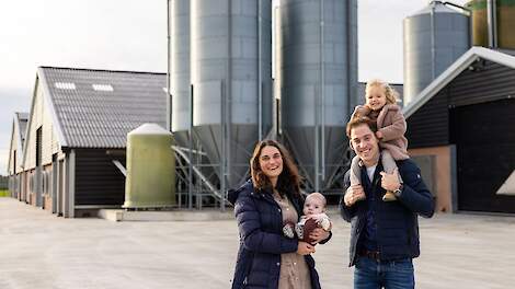 Paul en Marieke bouwden twee nieuwe stallen met uitloop en stapten over naar het 1 ster beter leven concept.