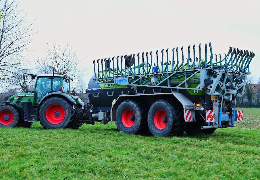 Fendt 728 met Kaweco Profi 1.18 met Bomech bemester