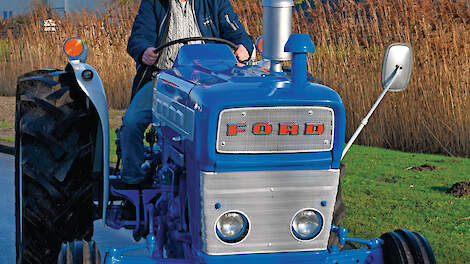 De vader van Vincent Beukeboom had eerst een Ford 2000, maar die was niet mans genoeg om een volle vracht hooi of stalmest over een steile spoorwegovergang te trekken. Daarom ruilde hij hem in tegen een Ford 3000 met Select-O-Speed-transmissie.