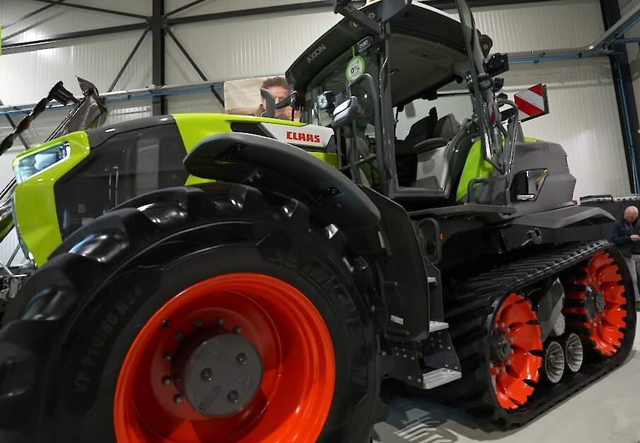 Nieuwe Trac Claas Axion 9-serie, vijf modellen van de 9.330 (330 pk) tot de 9.450 (450 pk)
