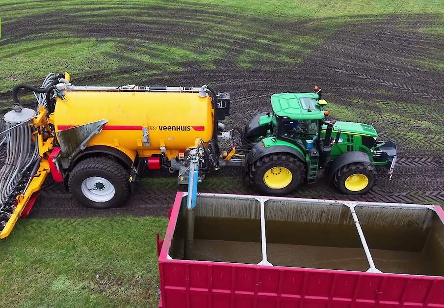 Eerste  rondje van het jaar check. Loonbedrijf Gerrits uit Zwinderen John Deere 6230R met Veenhuis