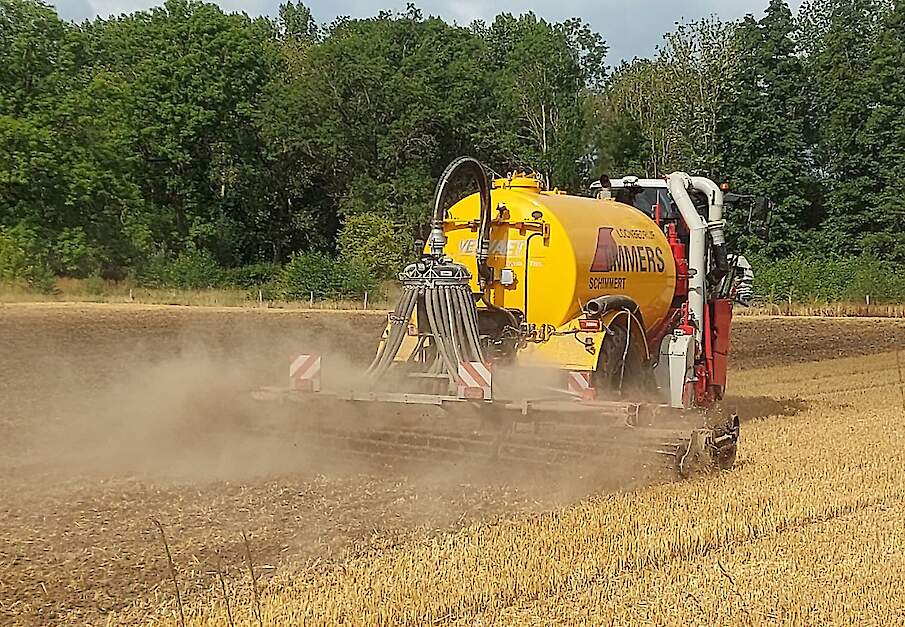 Vanaf half maart mag ook op bouwland drijfmest worden uitgereden.