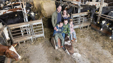 Bart en Jos&eacute; met hun gezin.