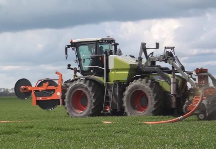 Loonbedrijf Boven met Claas Xerion 3800 sleepslang combinatie trekkerweb gopro