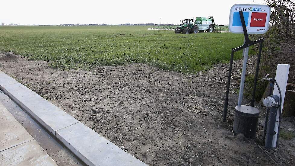 Beeld van Phytobac bij een gerealiseerde wasplaats in Sint Philipsland (ZL).