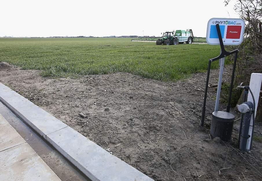 Beeld van Phytobac bij een gerealiseerde wasplaats in Sint Philipsland (ZL).