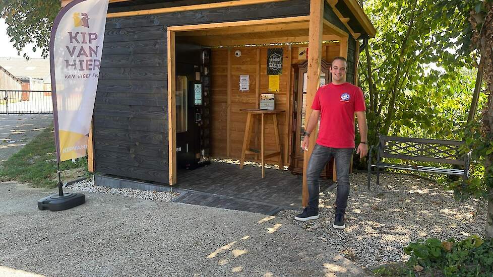 Opvolger Marcel van Wanroij uit Oploo (NB) voor hun kipautomaat.