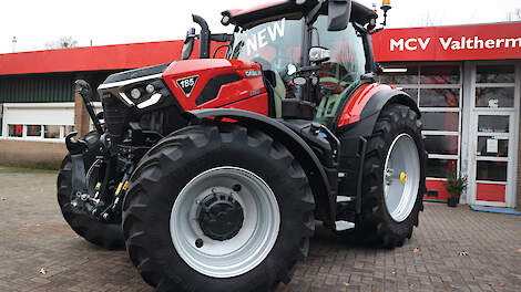 De nieuwe Standard Wheelbase-trekkers van CNH zijn op tournee geweest langs de Nederlandse dealers. Hier staat de Puma bij MCV in Valthermond.