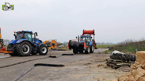 De afgelopen maand hebben weer veel trekkers en werktuigen de revue gepasseerd. Tijdens demodagen, ploegwedstrijden, oogsten, rooien en meer kwamen weer fantastische combinaties in actie.