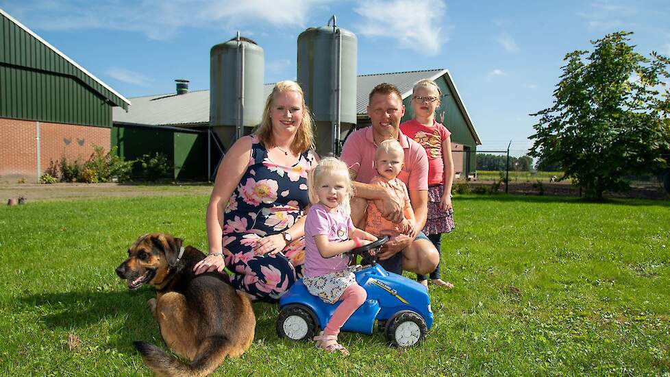Familie Willems op het biologisch legpluimveebedrijf in Orvelte.