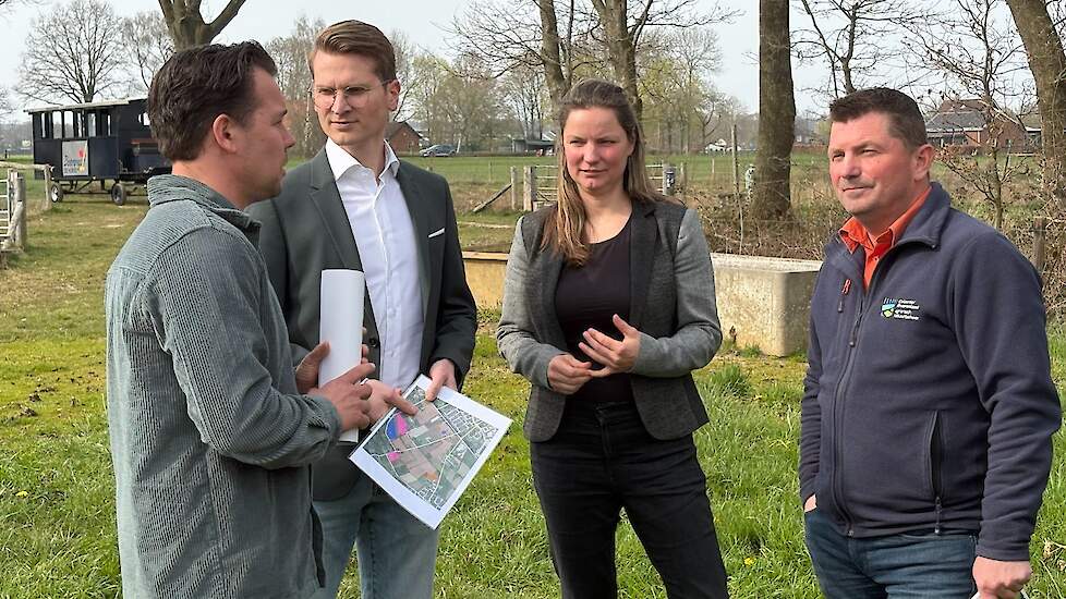 Minister Van Essen in gesprek met BoerenNatuur in Groesbeek.
