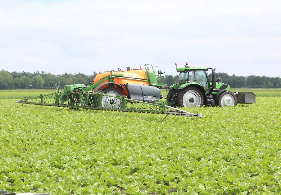 Veldspuit suikerbieten Amazone Fendt