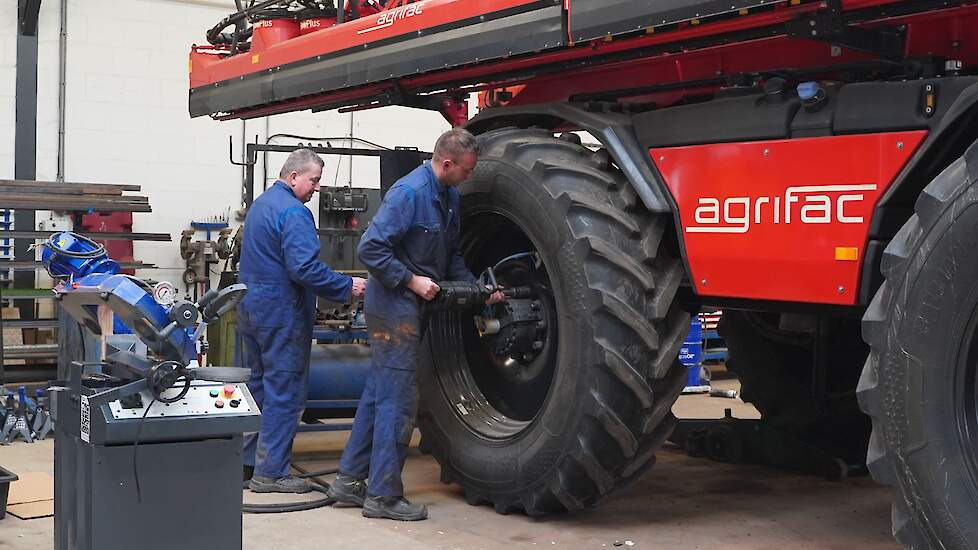 De wintermaanden staan bij Timmermans Agri-Service in America (Lb.) grotendeels in het teken van machineonderhoud.