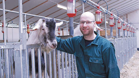 Dirk Keijzers in de nieuwe dekstal in Liessel.