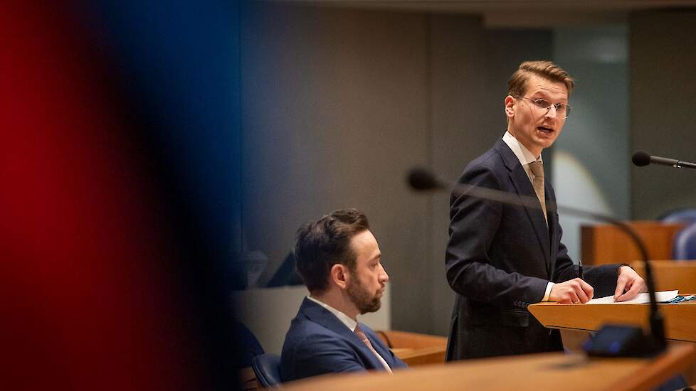 'Duidelijkheid', belooft landbouwminister Jaimi van Essen op de momenten dat hij de boer op gaat. Columnist Jaap Kodde hoopt 'dat de kracht van macht zijn goede kanten laat zien'.