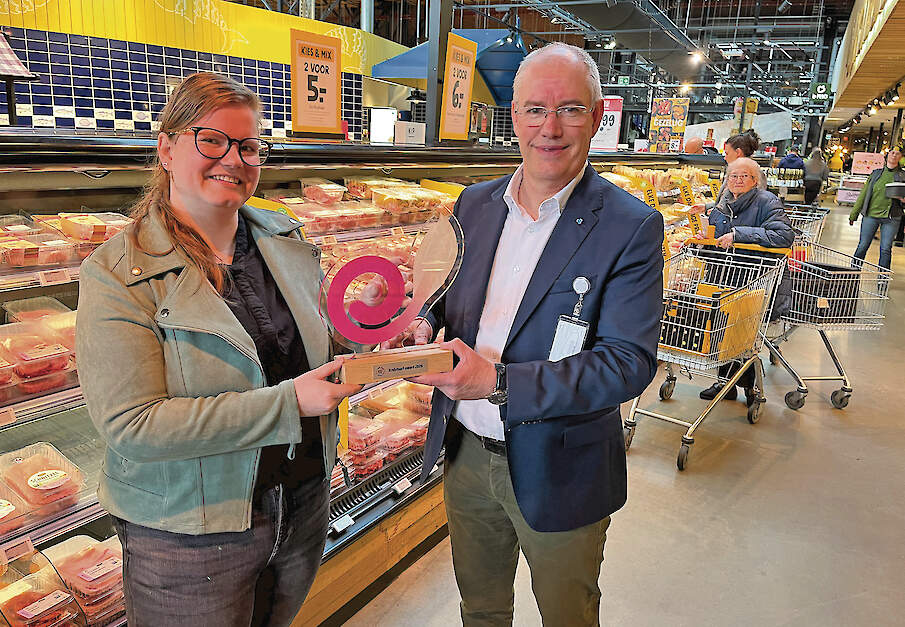 Ilonka van der Wagt en Topigs Norsvin-directeur Jean-Marie van Oort