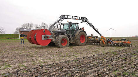 Innovatieprogramma Bemest op z&rsquo;n Best toont op bouwland hoe bemestingstechnieken helpen om stikstof beter te benutten en emissies te verlagen.