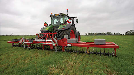 Beluchten zorgt voor meer zuurstof in de bodem, een betere waterafvoer en een snellere opwarming in het voorjaar.