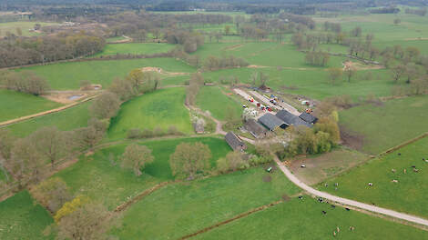 Het melkveebedrijf van de VOF Fokker ligt op landgoed Eerde, in het Natura2000-gebied Vecht en Beneden-Regge.