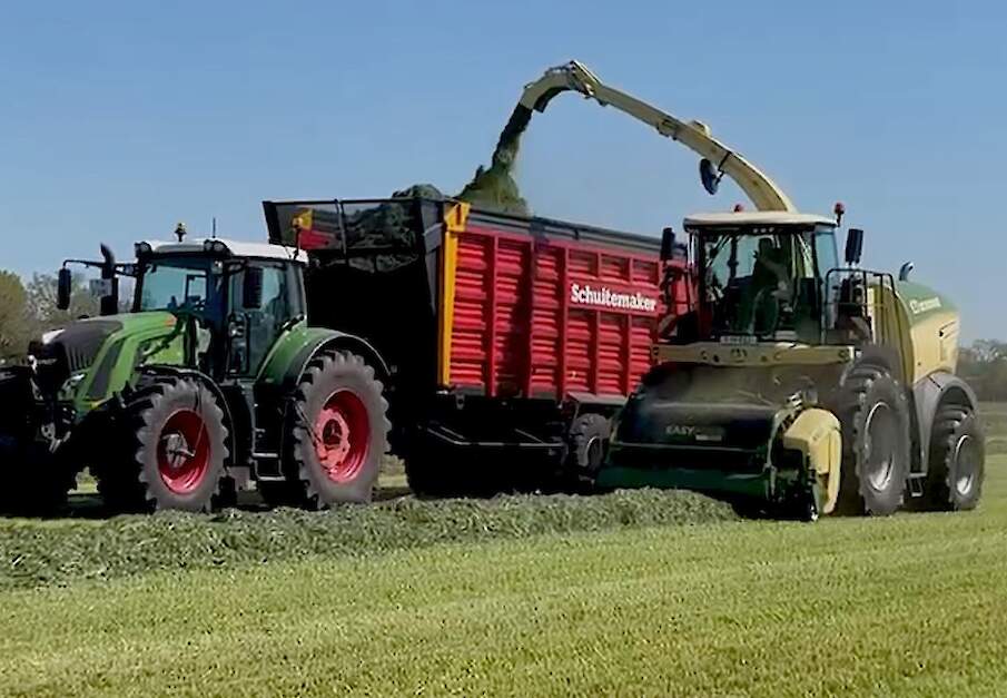Nieuwe Krone BiGX 630 bij WTC de Kempen in Middelbeers