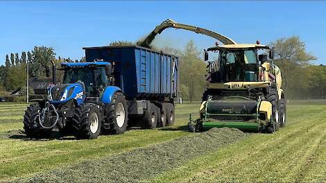 Nieuwe Krone BiG X 680 bij Loonbedrijf Joosen in Hoogstraten