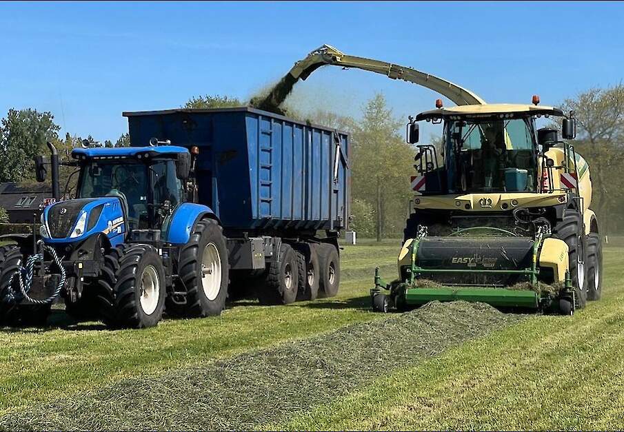 Nieuwe Krone BiG X 680 bij Loonbedrijf Joosen in Hoogstraten