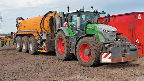 Fendt, Krone en indrukwekkende loonwerkcombinaties: een overzicht van opvallende trekkers en werktuigen in actie.