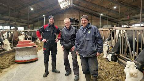 De broers Te Bogt samen met opvolger Bas Ubbink