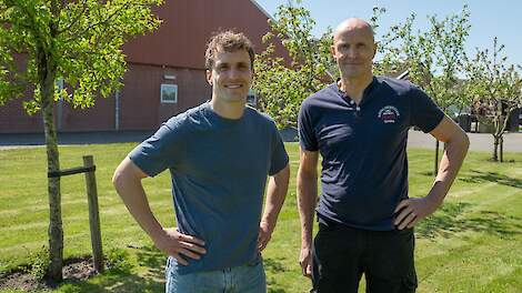 Zoon Jorno (links) en vader Marcel Broeders.