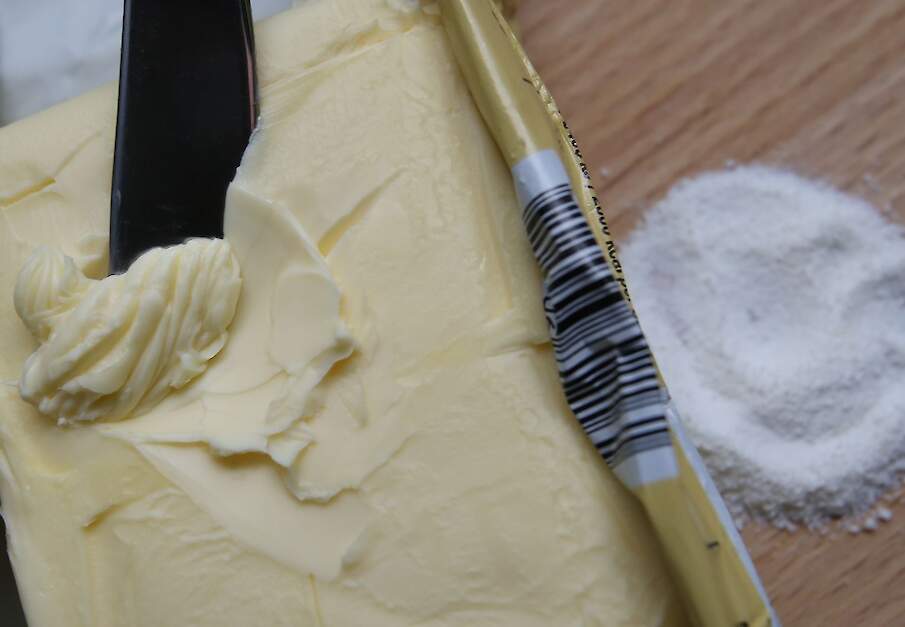 Op de zuivelmarkt bleven boter en melkpoeders grotendeels stabiel. Alleen vol melkpoeder liet een kleine stijging zien.
