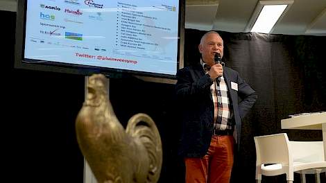 Ad Kemps op het Symposium Hogere Pluimveegezondheid in mei 2014.