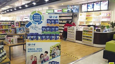 Babymelkpoeder van FrieslandCampina in de schappen in China.